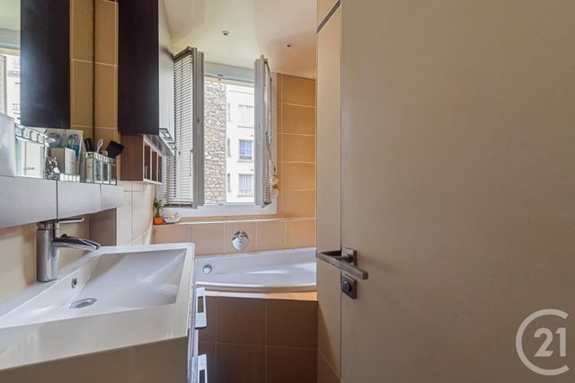 Appartement F4 à vendre - 4 pièces - 76.54 m2 - PARIS - 75016 - ILE-DE-FRANCE - Century 21 Auteuil Seine