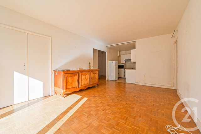 Afficher la photo en grand Appartement T3 à vendre - 3 pièces - 70.18 m2 - PARIS - 75016 - ILE-DE-FRANCE - Century 21 Auteuil Seine