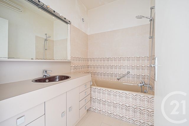 Appartement T4 à vendre - 4 pièces - 95.85 m2 - PARIS - 75016 - ILE-DE-FRANCE - Century 21 Auteuil Seine