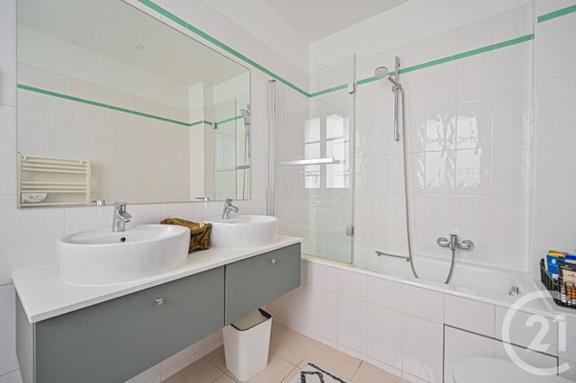 Appartement F5 à louer - 5 pièces - 113.24 m2 - PARIS - 75016 - ILE-DE-FRANCE - Century 21 Auteuil Seine