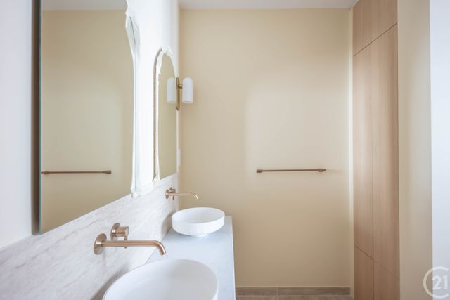 Appartement F5 à louer - 5 pièces - 134.03 m2 - PARIS - 75016 - ILE-DE-FRANCE - Century 21 Auteuil Seine