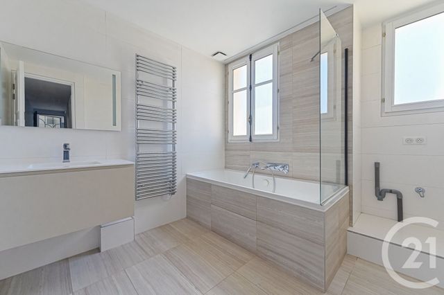 Appartement F3 à louer - 3 pièces - 74.13 m2 - PARIS - 75016 - ILE-DE-FRANCE - Century 21 Auteuil Seine