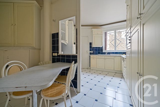 Appartement F3 à louer - 3 pièces - 121.32 m2 - PARIS - 75016 - ILE-DE-FRANCE - Century 21 Auteuil Seine