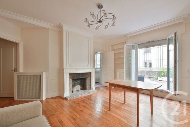 Appartement Studio à louer PARIS