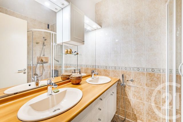 Appartement F3 à vendre - 3 pièces - 70.77 m2 - PARIS - 75016 - ILE-DE-FRANCE - Century 21 Auteuil Seine