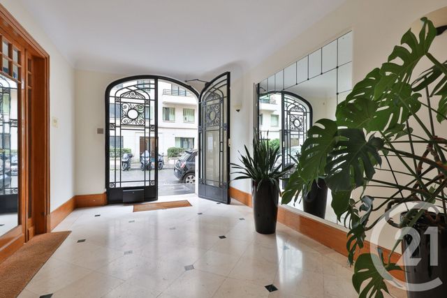 Appartement F5 à vendre - 5 pièces - 127.15 m2 - PARIS - 75016 - ILE-DE-FRANCE - Century 21 Auteuil Seine