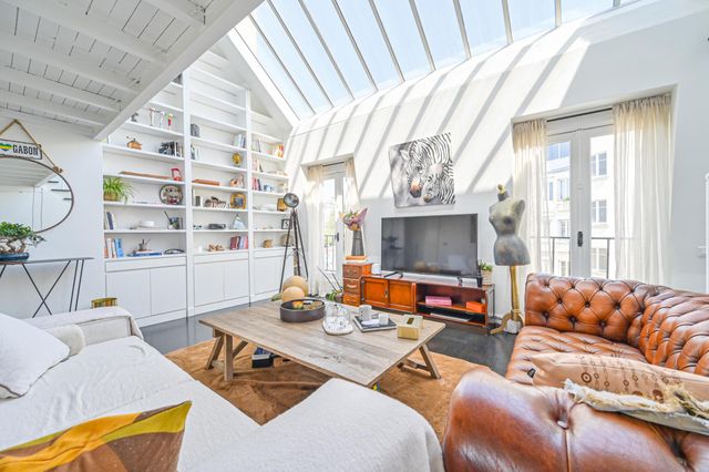 Appartement à vendre - 3 pièces - 63.52 m2 - PARIS - 75018 - ILE-DE-FRANCE - Century 21 Auteuil Seine